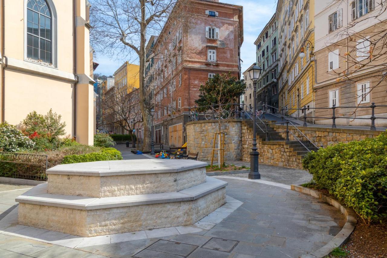 Suite Foscolo, In Piazza A טריאסטה מראה חיצוני תמונה